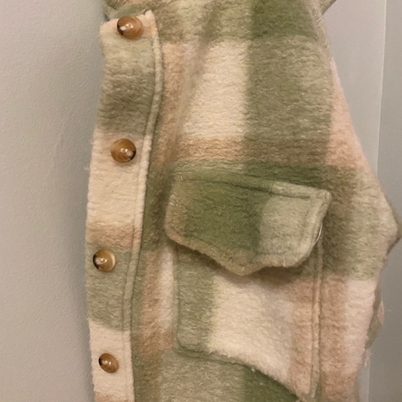 Flannel shacket - Picture 4 of 7